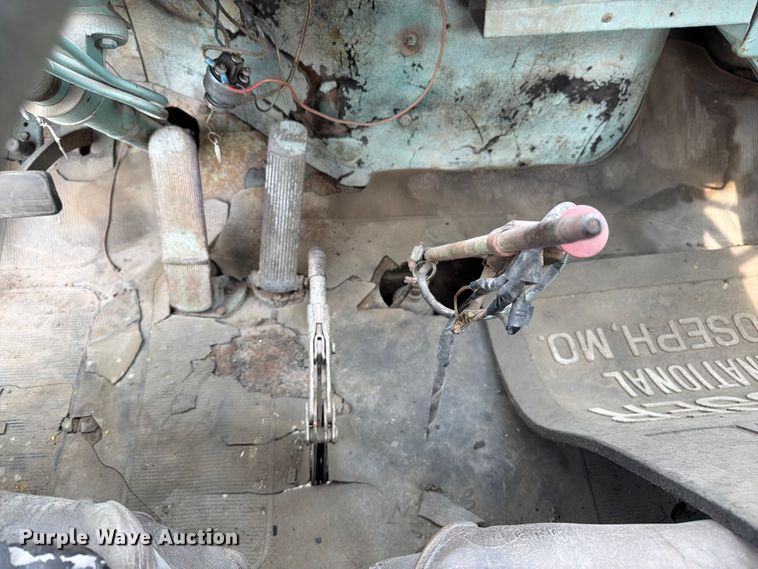 image for item FK3091 1942 Mack  B42 semi truck