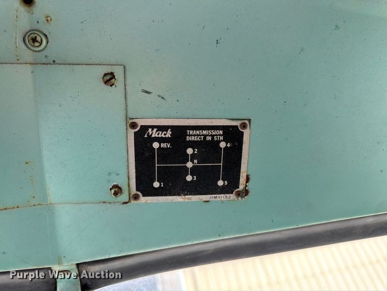 image for item FK3091 1942 Mack  B42 semi truck