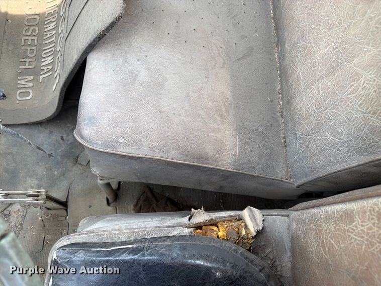 image for item FK3091 1942 Mack  B42 semi truck