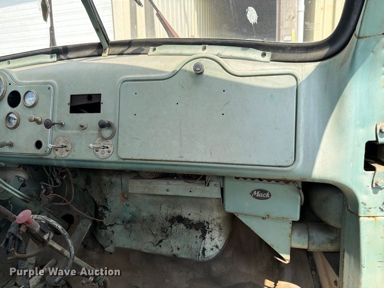 image for item FK3091 1942 Mack  B42 semi truck