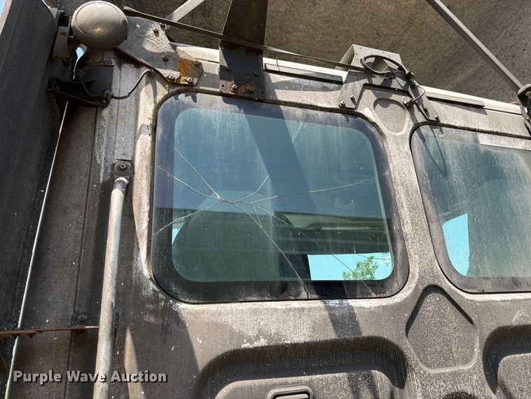 image for item FK3111 2016 Freightliner Cascadia semi truck