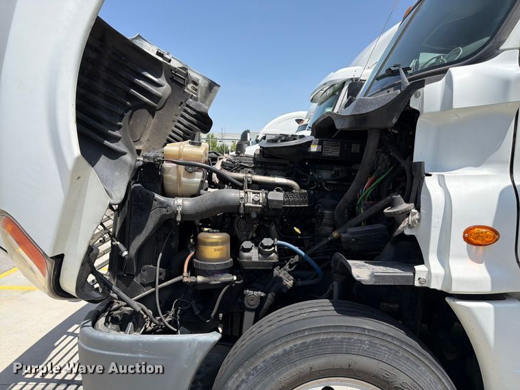 image for item FK3111 2016 Freightliner Cascadia semi truck