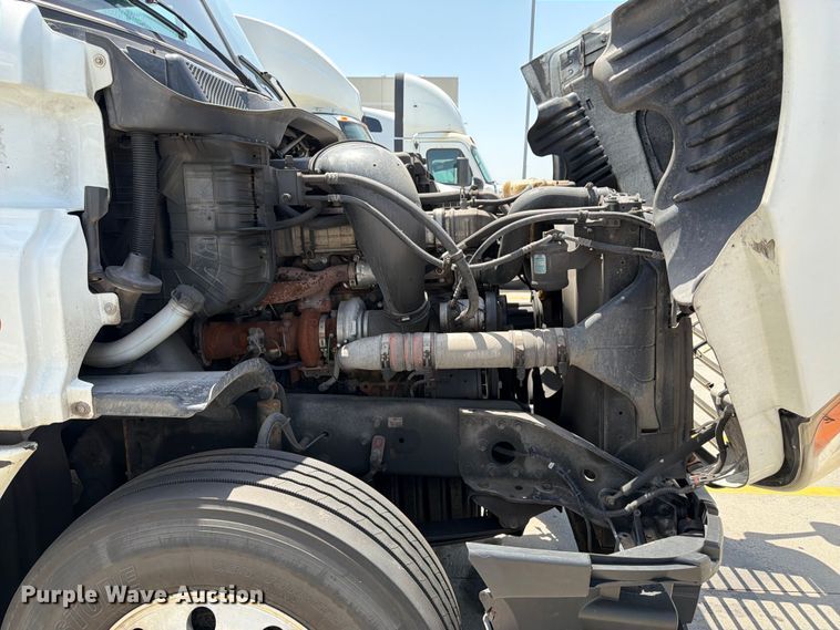 image for item FK3111 2016 Freightliner Cascadia semi truck