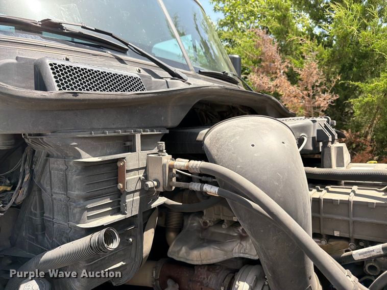 image for item FK3112 2016 Freightliner Cascadia semi truck