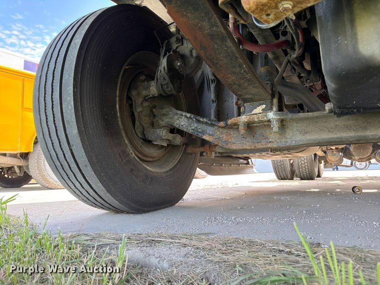 image for item FK3118 2017 Freightliner Cascadia semi truck