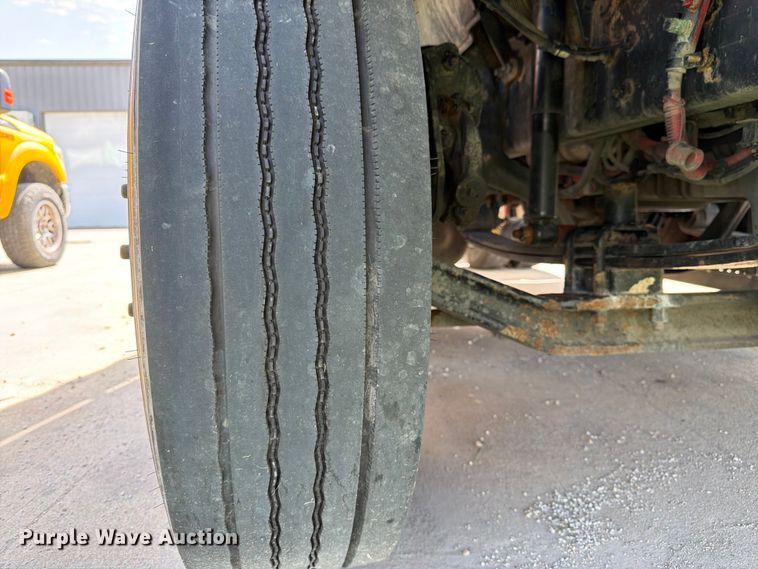 image for item FK3118 2017 Freightliner Cascadia semi truck