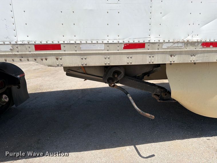 image for item FK3146 2015 Vanguard dry van trailer