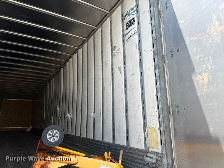 image for item FK3146 2015 Vanguard dry van trailer