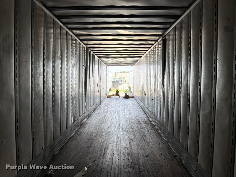 image for item FK3146 2015 Vanguard dry van trailer
