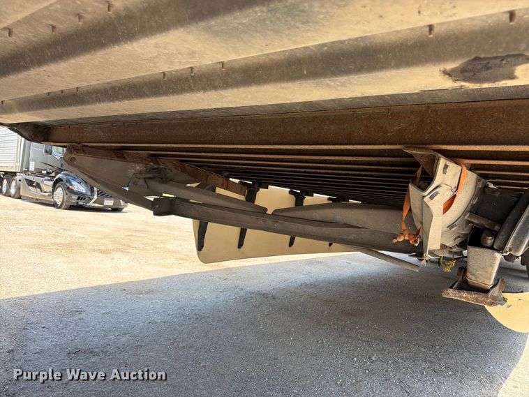 image for item FK3146 2015 Vanguard dry van trailer