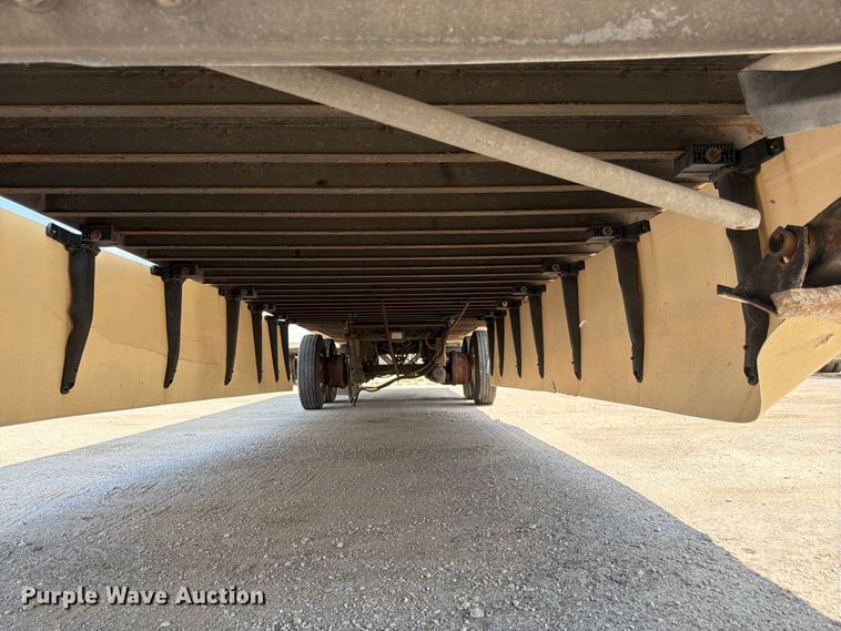 image for item FK3146 2015 Vanguard dry van trailer