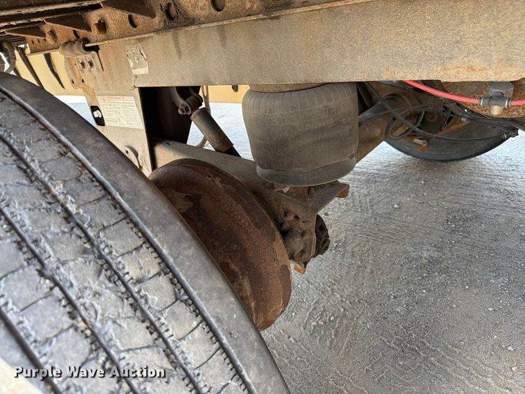 image for item FK3146 2015 Vanguard dry van trailer