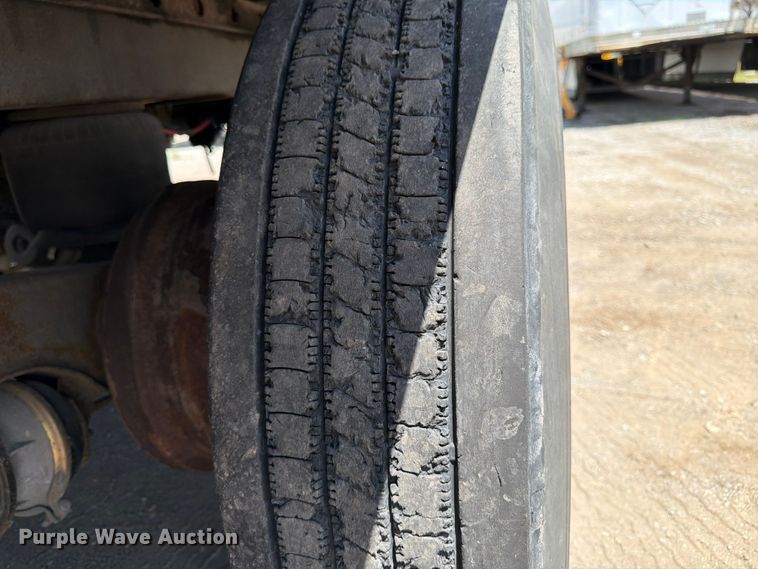 image for item FK3146 2015 Vanguard dry van trailer