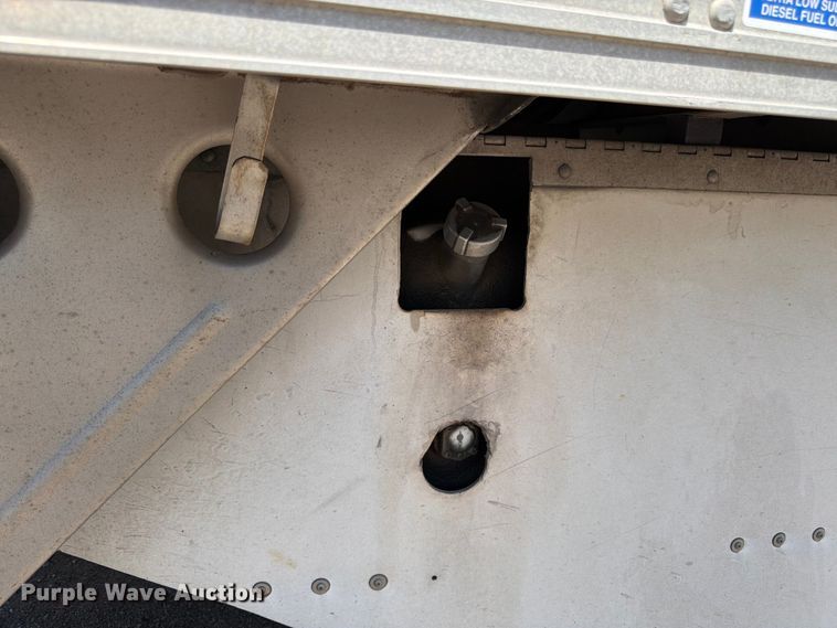 image for item FK3147 2013 Utility refrigerated van trailer