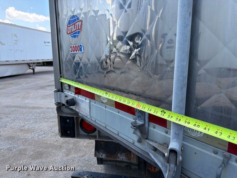 image for item FK3147 2013 Utility refrigerated van trailer