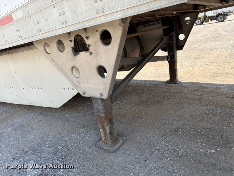 image for item FK3148 2013 Utility refrigerated van trailer