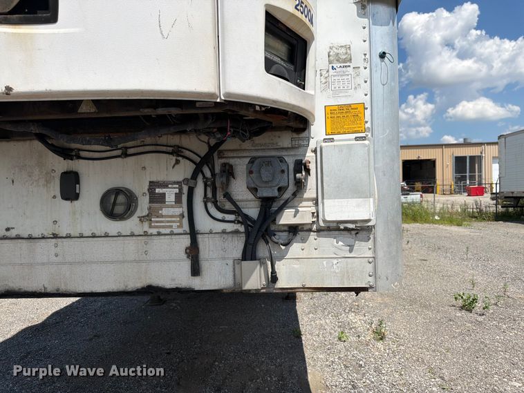 image for item FK3149 2013 Utility VS2RA refrigerated van trailer