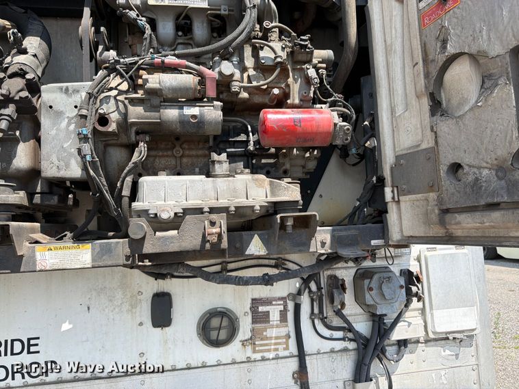 image for item FK3149 2013 Utility VS2RA refrigerated van trailer