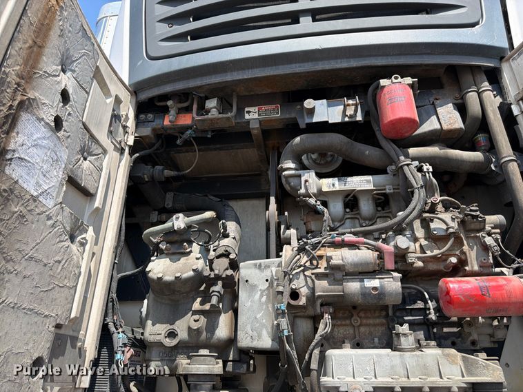 image for item FK3149 2013 Utility VS2RA refrigerated van trailer
