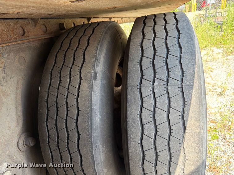 image for item FK3149 2013 Utility VS2RA refrigerated van trailer