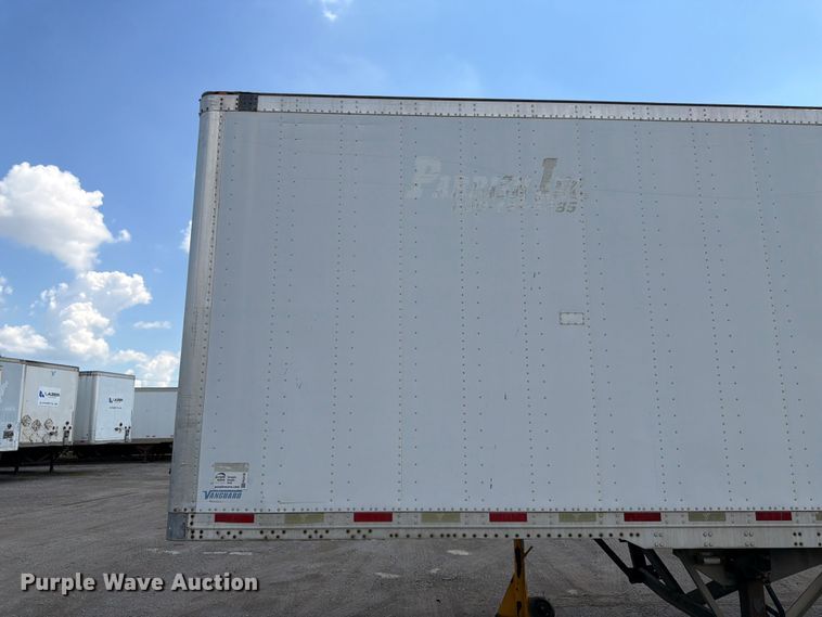 image for item FK3150 2006 Vanguard dry van trailer