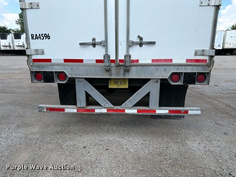 image for item FK3150 2006 Vanguard dry van trailer