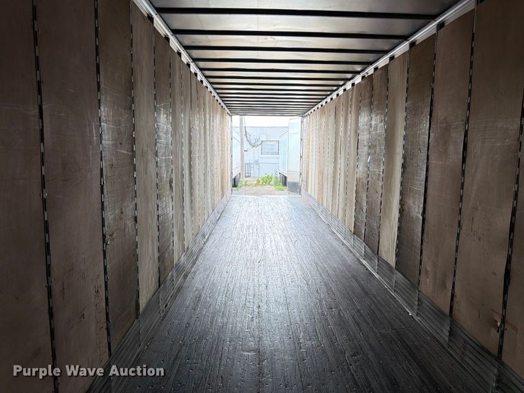 image for item FK3150 2006 Vanguard dry van trailer