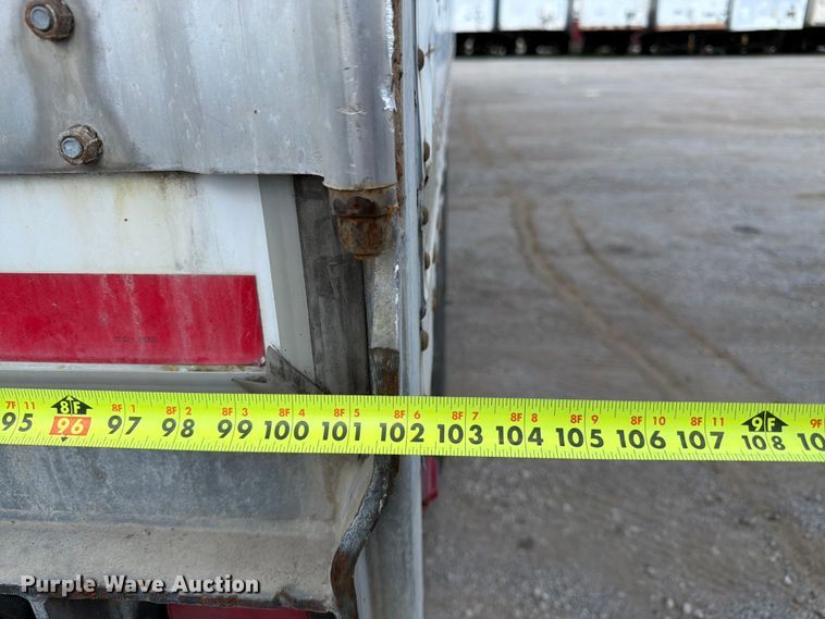 image for item FK3150 2006 Vanguard dry van trailer