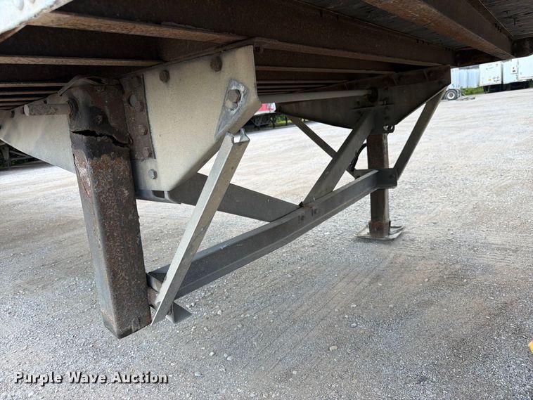 image for item FK3150 2006 Vanguard dry van trailer