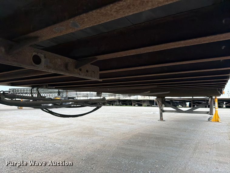image for item FK3150 2006 Vanguard dry van trailer