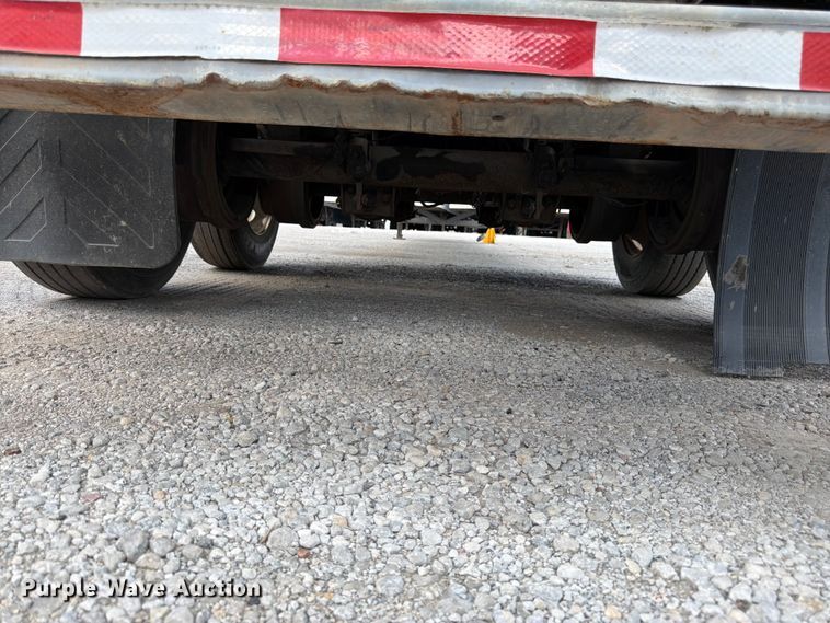 image for item FK3150 2006 Vanguard dry van trailer