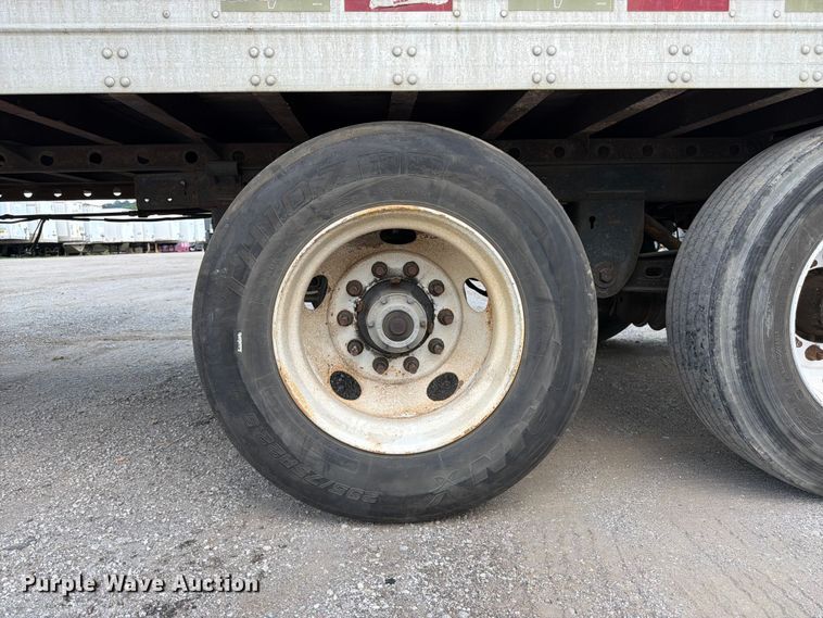 image for item FK3150 2006 Vanguard dry van trailer