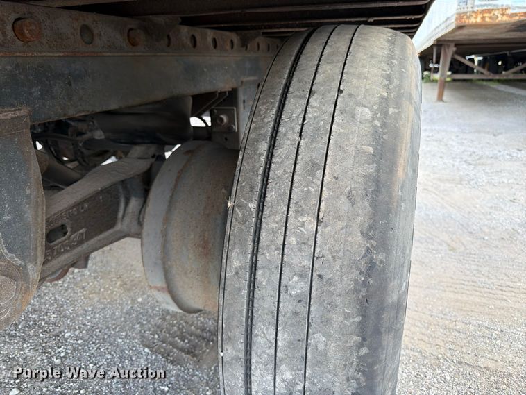 image for item FK3150 2006 Vanguard dry van trailer