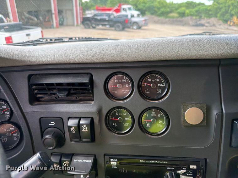 image for item FK4030 2021 Peterbilt 567 dump truck