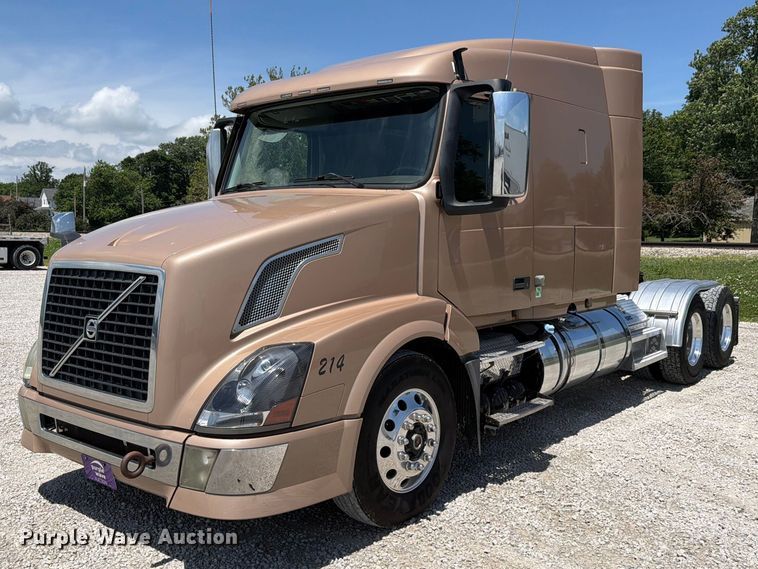 2013 Volvo Truck VNL Other Truck #