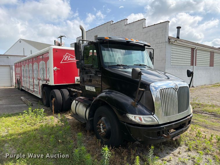 image for item FK4048 2007 International 8600 semi truck