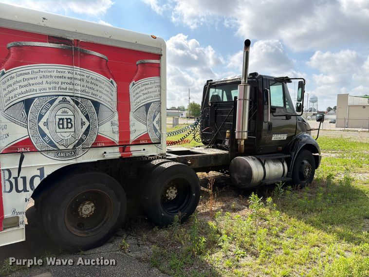 image for item FK4048 2007 International 8600 semi truck