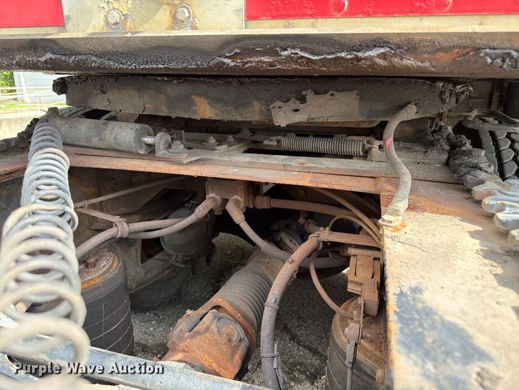 image for item FK4048 2007 International 8600 semi truck