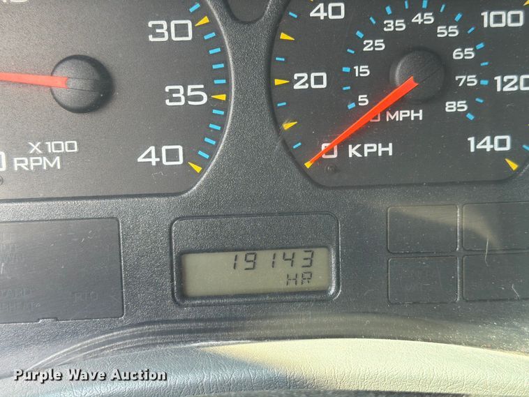 image for item FK4048 2007 International 8600 semi truck