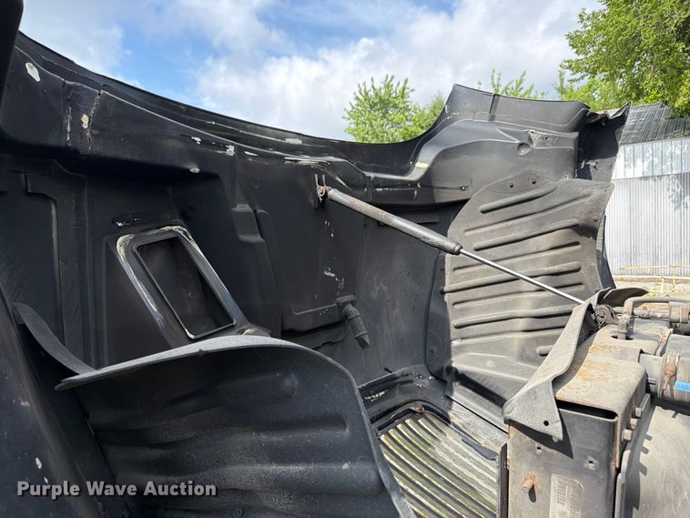 image for item FK4048 2007 International 8600 semi truck