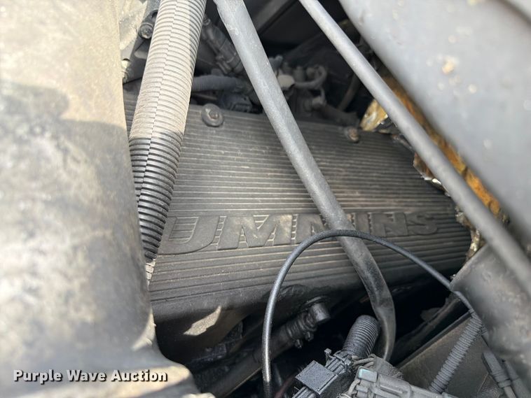 image for item FK4048 2007 International 8600 semi truck