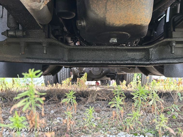 image for item FK4048 2007 International 8600 semi truck