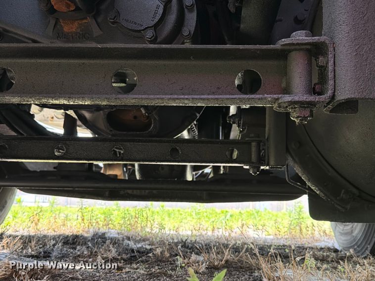 image for item FK4048 2007 International 8600 semi truck