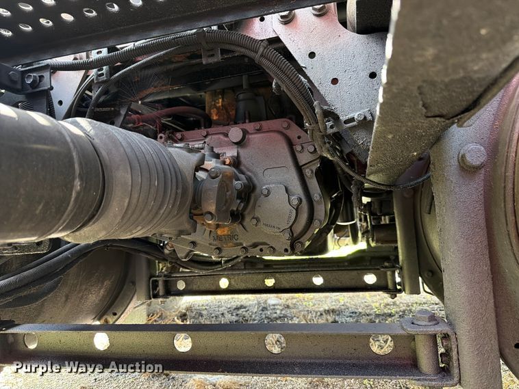 image for item FK4048 2007 International 8600 semi truck