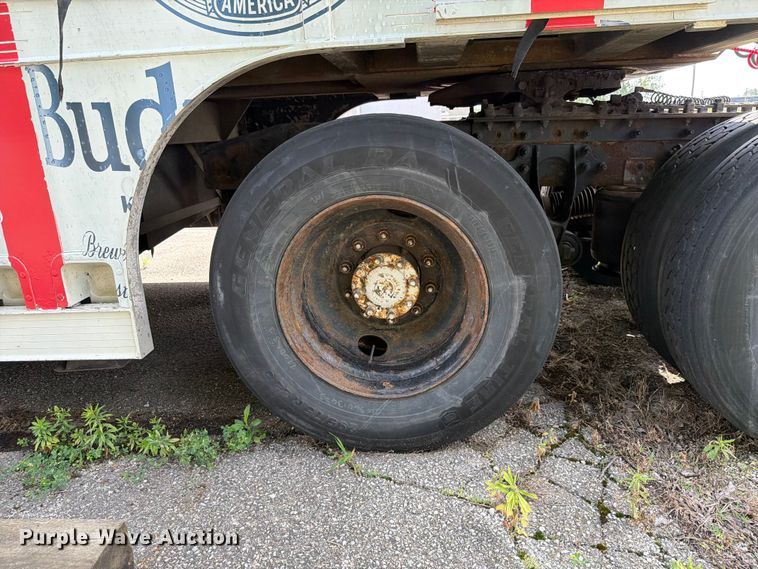 image for item FK4048 2007 International 8600 semi truck