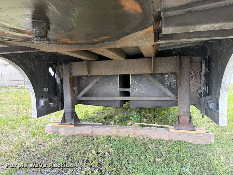 image for item FK4049 1989 Hackney & Sons X42 SE delivery trailer