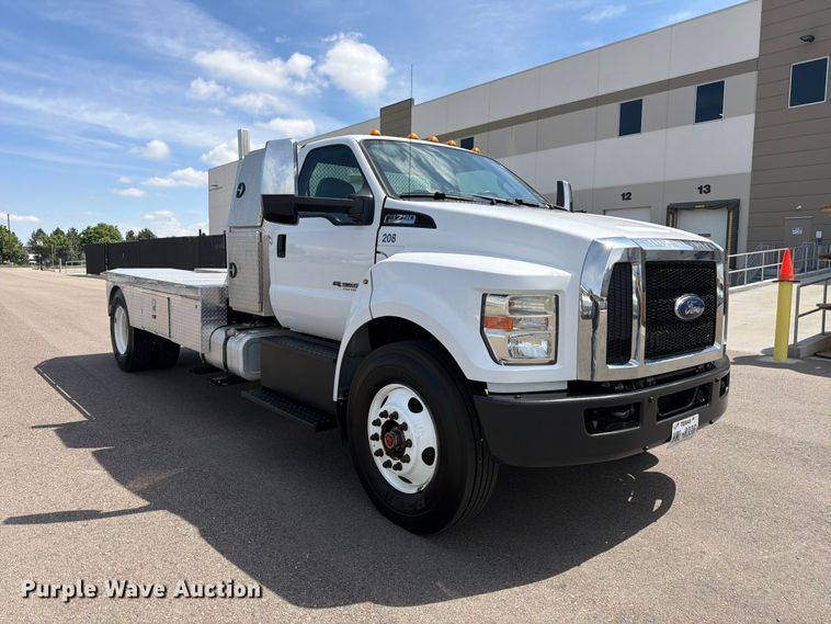 image for item FM7532 2016 Ford F750 flatbed truck