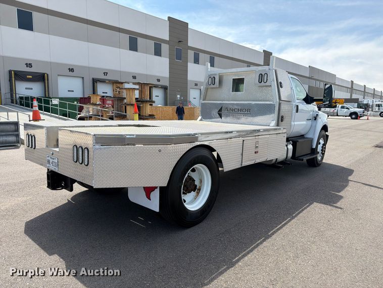 image for item FM7532 2016 Ford F750 flatbed truck