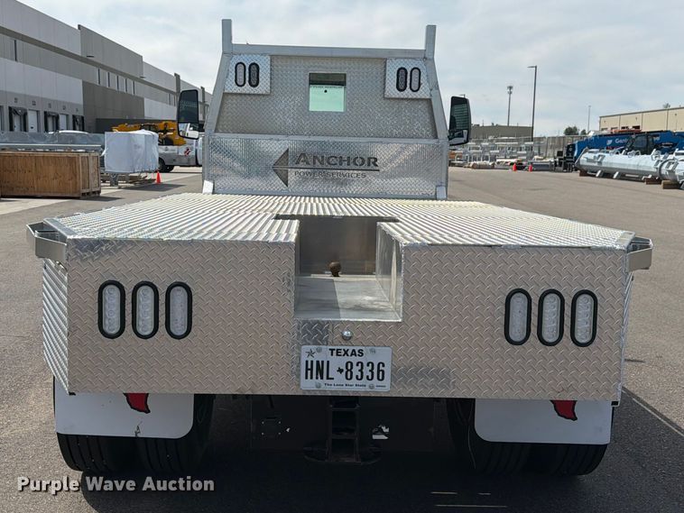 image for item FM7532 2016 Ford F750 flatbed truck