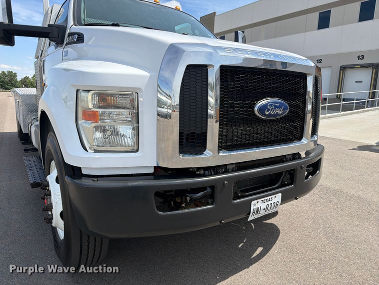 image for item FM7532 2016 Ford F750 flatbed truck